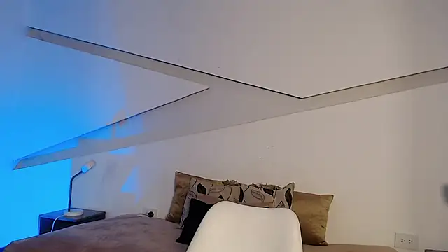 hot little bunny online show from 17, 10, 2025