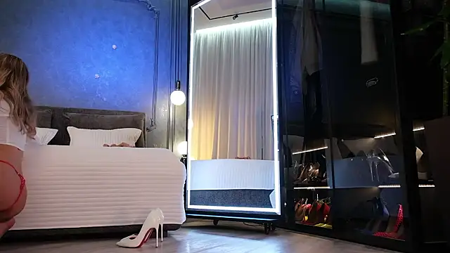 Rikka Moore online show from 19, 2, 2026