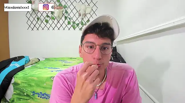 Jackson Careyy online show from 8, 3, 2025