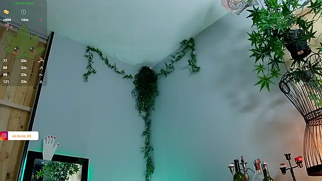 VickyJackson  online show from 25, 1, 2025