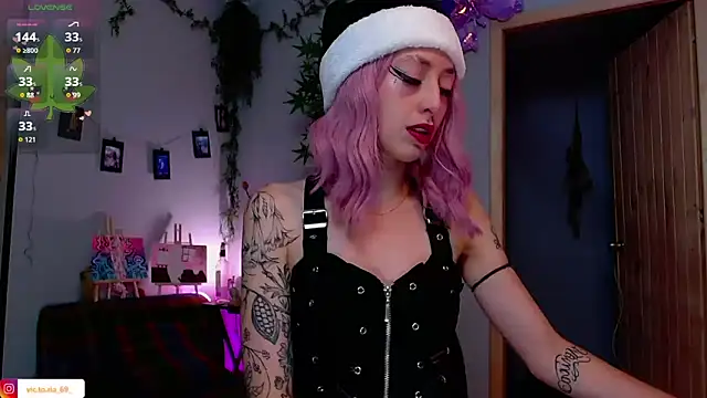 VickyJackson  online show from 15, 12, 2025