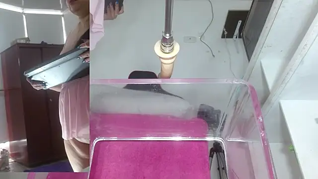 Snapshot of sammyEvans__ chatting on 17, 10, 2025 sammyEvans online show from 17, 10, 2025