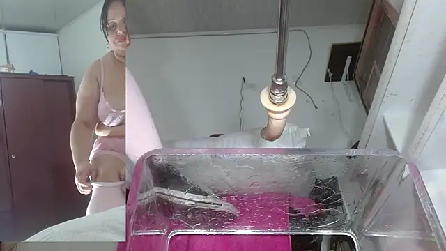 Snapshot of sammyEvans__ chatting on 18, 10, 2025 sammyEvans online show from 18, 10, 2025