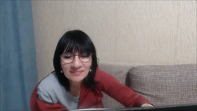 Erica95Bloom online show from 8, 2, 2025