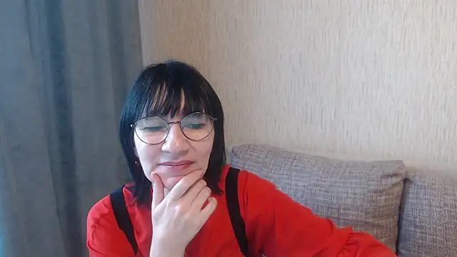 Erica95Bloom online show from 7, 3, 2025