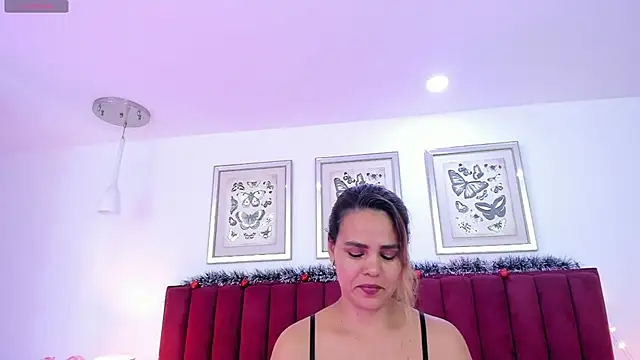 Snapshot of MarieKoster chatting on 15, 12, 2024 MarieKoster online show from 15, 12, 2024