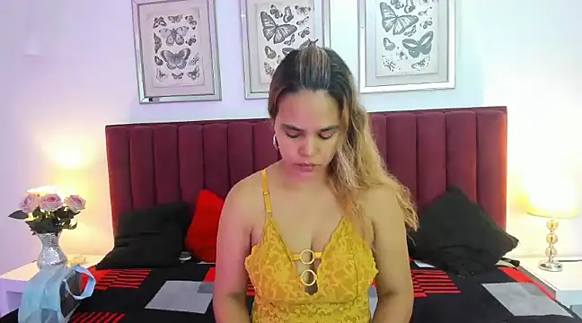 Snapshot of MarieKoster chatting on 8, 3, 2025 MarieKoster online show from 8, 3, 2025