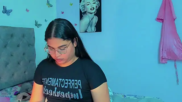 mabellfox online show from 28, 12, 2024