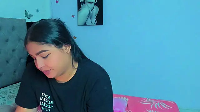 mabellfox online show from 7, 2, 2025