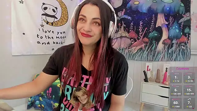 LovelyAzucena online show from 6, 3, 2025