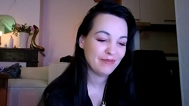 Snapshot of Lilie_romeo chatting on 8, 1, 2025 Lilie romeo online show from 8, 1, 2025