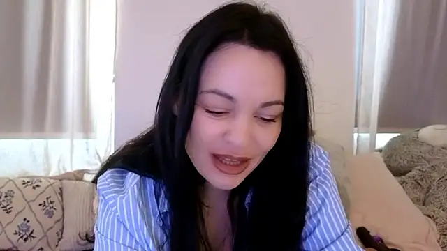 Snapshot of Lilie_romeo chatting on 2, 11, 2025 Lilie romeo online show from 2, 11, 2025