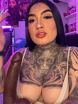 Snapshot of CloeeBeckam chatting on 20, 2, 2026 CloeeBeckam online show from 20, 2, 2026