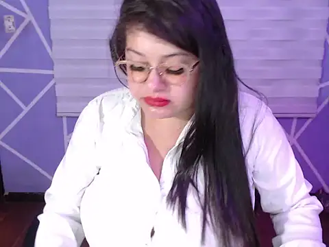 MiiaaJoness online show from 5, 2, 2026