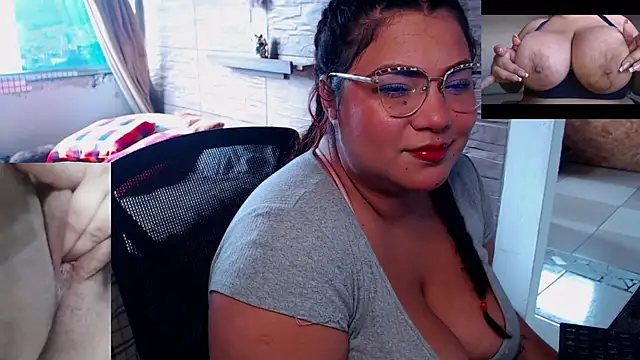 Snapshot of girl_milk2 chatting on 17, 5, 2026 girl milk2 online show from 17, 5, 2026