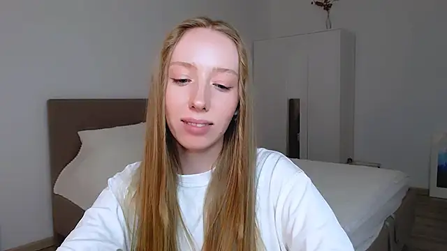 Snapshot of Luna_insniity chatting on 9, 12, 2024 Luna insniity online show from 9, 12, 2024