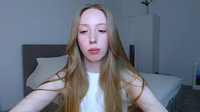 Snapshot of Luna_insniity chatting on 13, 12, 2024 Luna insniity online show from 13, 12, 2024