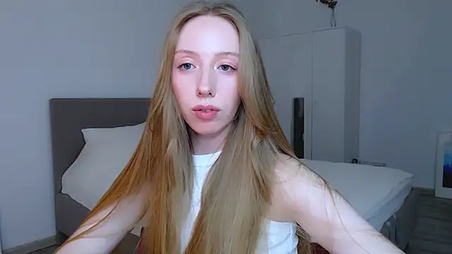 Snapshot of Luna_insniity chatting on 13, 12, 2024 Luna insniity online show from 13, 12, 2024