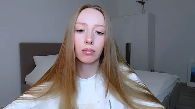 Snapshot of Luna_insniity chatting on 15, 12, 2024 Luna insniity online show from 15, 12, 2024
