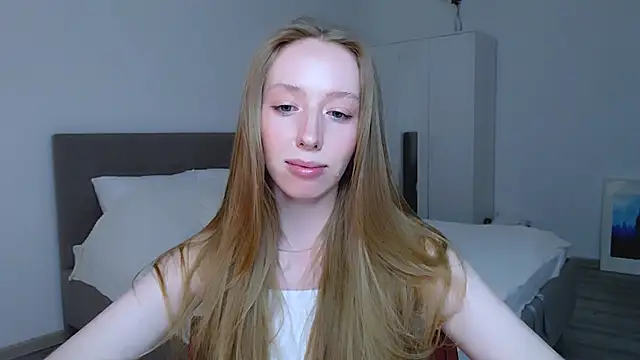 Snapshot of Luna_insniity chatting on 23, 12, 2024 Luna insniity online show from 23, 12, 2024