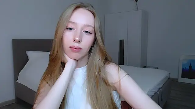Snapshot of Luna_insniity chatting on 11, 1, 2025 Luna insniity online show from 11, 1, 2025