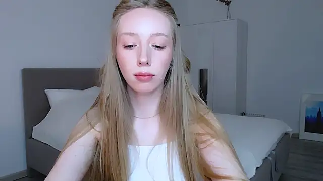 Snapshot of Luna_insniity chatting on 12, 1, 2025 Luna insniity online show from 12, 1, 2025