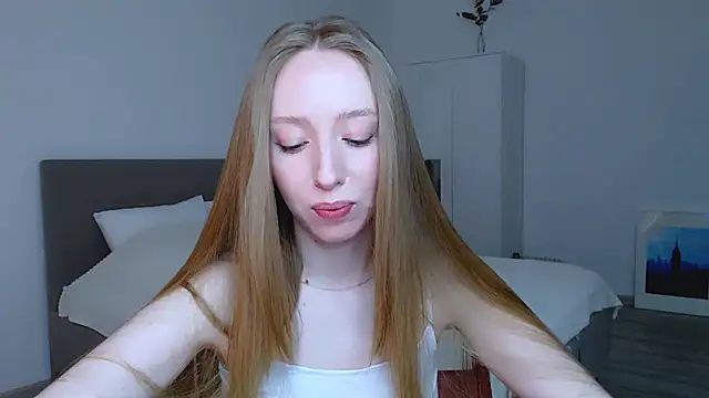 Snapshot of Luna_insniity chatting on 6, 2, 2025 Luna insniity online show from 6, 2, 2025