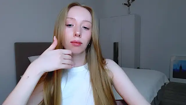 Snapshot of Luna_insniity chatting on 9, 2, 2025 Luna insniity online show from 9, 2, 2025