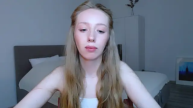 Snapshot of Luna_insniity chatting on 13, 2, 2025 Luna insniity online show from 13, 2, 2025