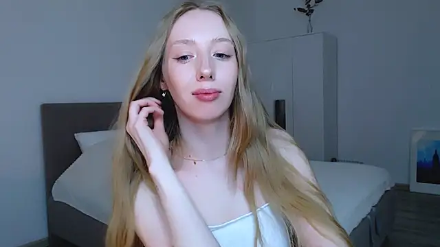 Snapshot of Luna_insniity chatting on 14, 2, 2025 Luna insniity online show from 14, 2, 2025