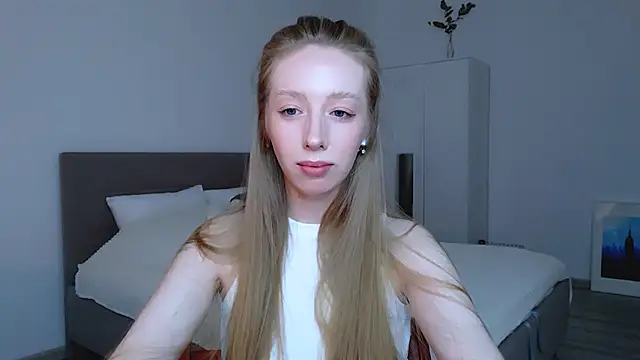 Snapshot of Luna_insniity chatting on 15, 2, 2025 Luna insniity online show from 15, 2, 2025