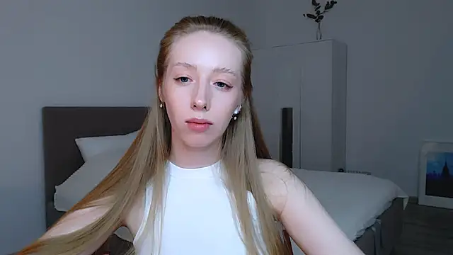Snapshot of Luna_insniity chatting on 15, 2, 2025 Luna insniity online show from 15, 2, 2025