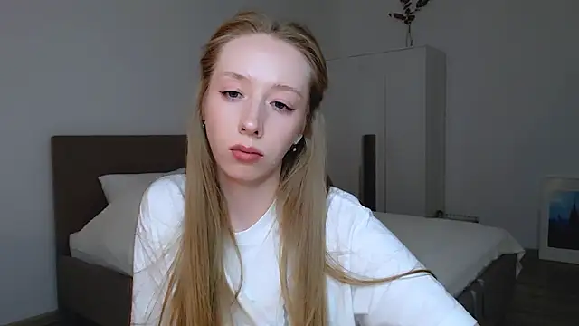Snapshot of Luna_insniity chatting on 20, 2, 2025 Luna insniity online show from 20, 2, 2025