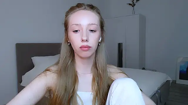 Snapshot of Luna_insniity chatting on 23, 2, 2025 Luna insniity online show from 23, 2, 2025