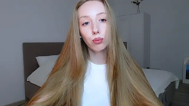 Snapshot of Luna_insniity chatting on 10, 3, 2025 Luna insniity online show from 10, 3, 2025