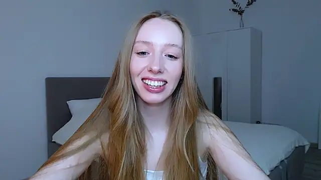 Snapshot of Luna_insniity chatting on 12, 3, 2025 Luna insniity online show from 12, 3, 2025