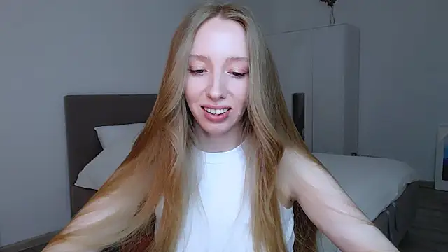 Snapshot of Luna_insniity chatting on 13, 3, 2025 Luna insniity online show from 13, 3, 2025