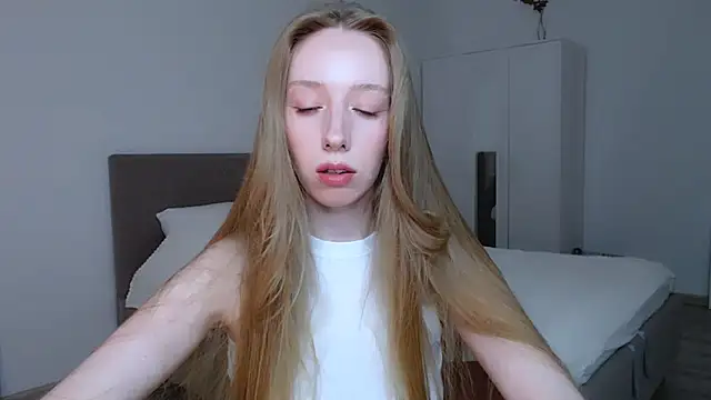 Snapshot of Luna_insniity chatting on 22, 3, 2025 Luna insniity online show from 22, 3, 2025