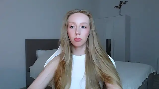 Snapshot of Luna_insniity chatting on 13, 9, 2025 Luna insniity online show from 13, 9, 2025