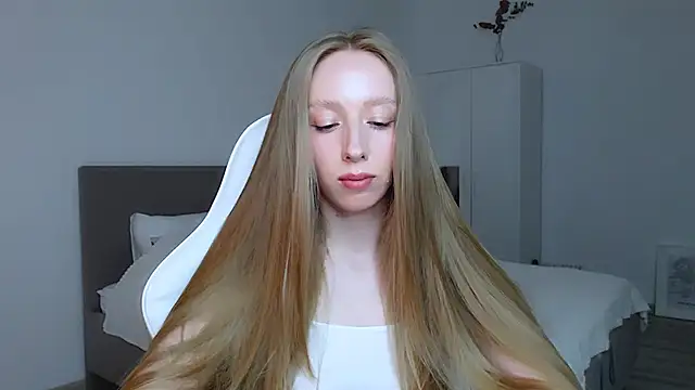 Snapshot of Luna_insniity chatting on 15, 9, 2025 Luna insniity online show from 15, 9, 2025