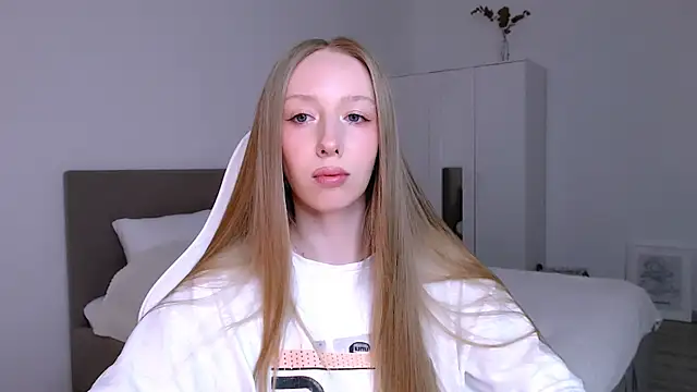 Luna insniity online show from 6, 1, 2026