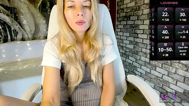 Snapshot of Eva_Melow chatting on 21, 2, 2025 Eva Melow online show from 21, 2, 2025