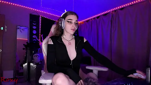 wet dream  online show from 17, 12, 2025