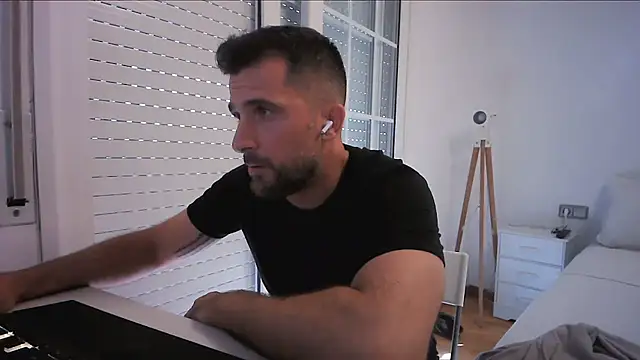 Snapshot of alex877x chatting on 5, 7, 2026 alex877x online show from 5, 7, 2026