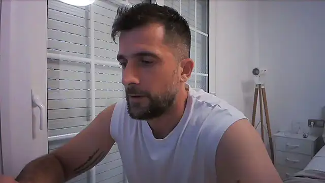 Snapshot of alex877x chatting on 7, 7, 2026 alex877x online show from 7, 7, 2026