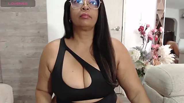 Snapshot of AmbarSofhia chatting on 17, 7, 2026 AmbarSofhia online show from 17, 7, 2026