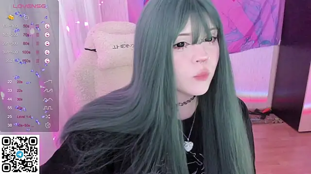 Snapshot of SelenaCute chatting on 13, 5, 2026 SelenaCute online show from 13, 5, 2026