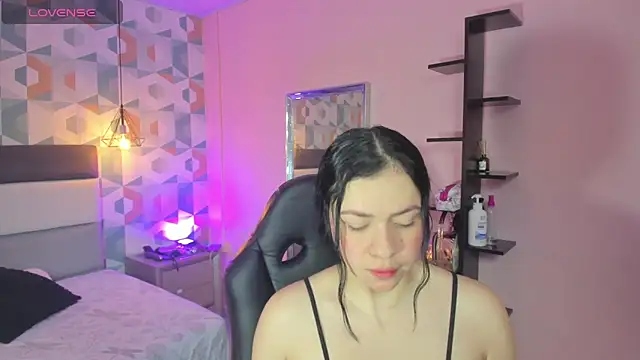 Snapshot of megancero chatting on 9, 1, 2025 megancero online show from 9, 1, 2025