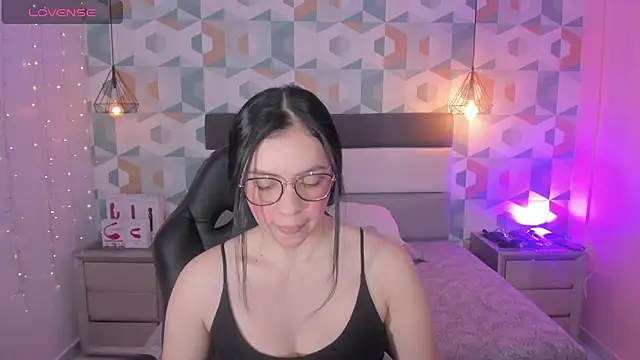 Snapshot of megancero chatting on 19, 2, 2025 megancero online show from 19, 2, 2025