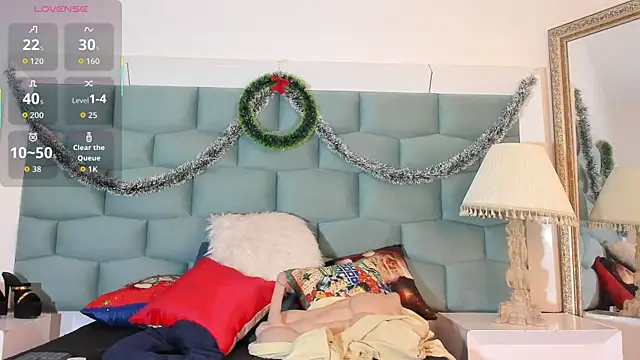 MiaMancini online show from 16, 12, 2025